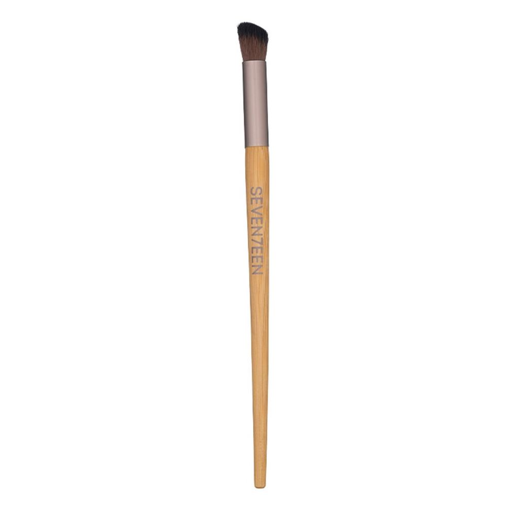 Seventeen Accessories Blend Brush Bamboo Handle  Кисть для растушевки скошенная 